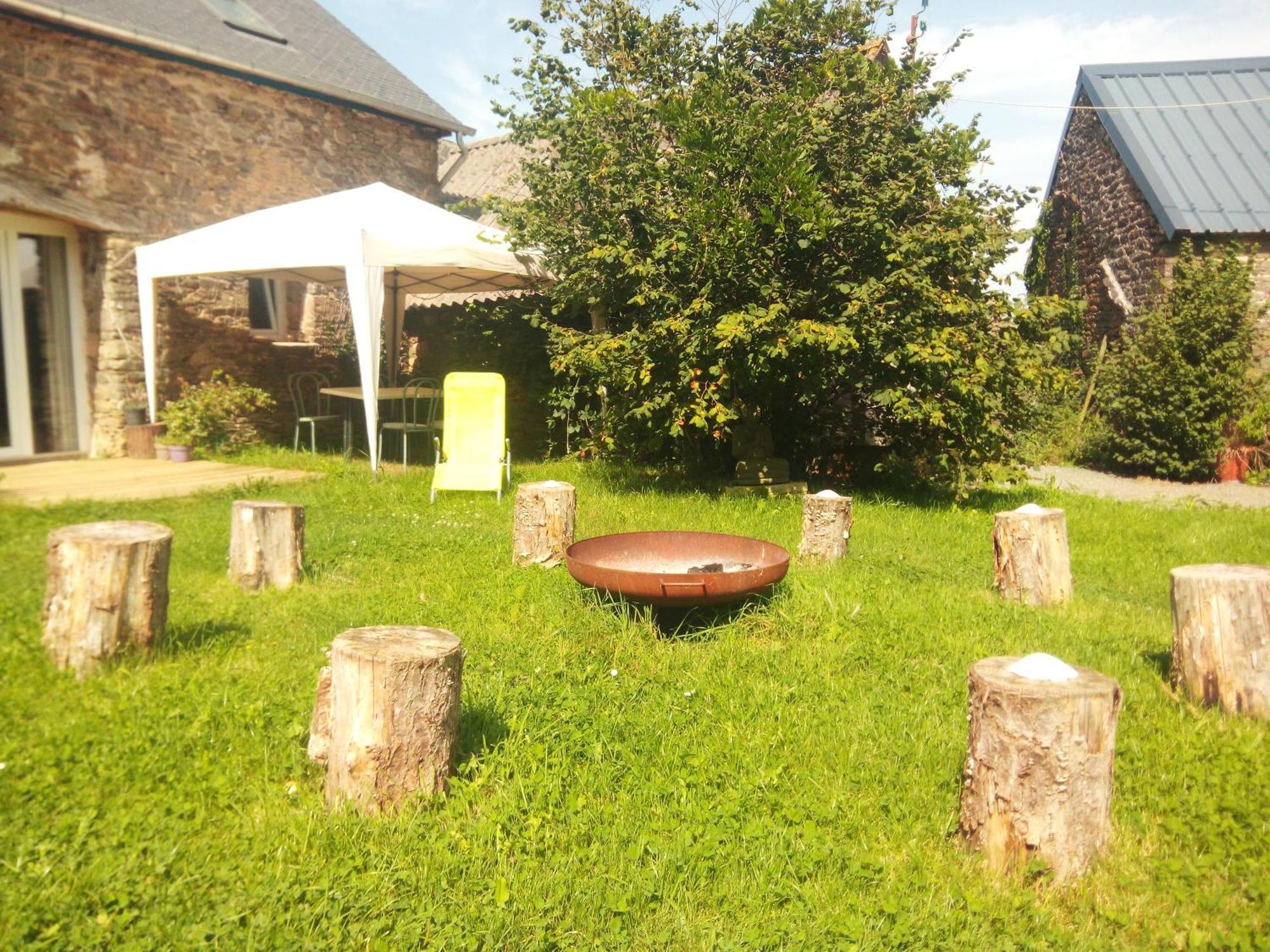 Le Jardin Enchanteur, Chaleureuse Maison D'Hotes Eco-Responsable, Calme Et Accueillante Lopérec Exterior foto